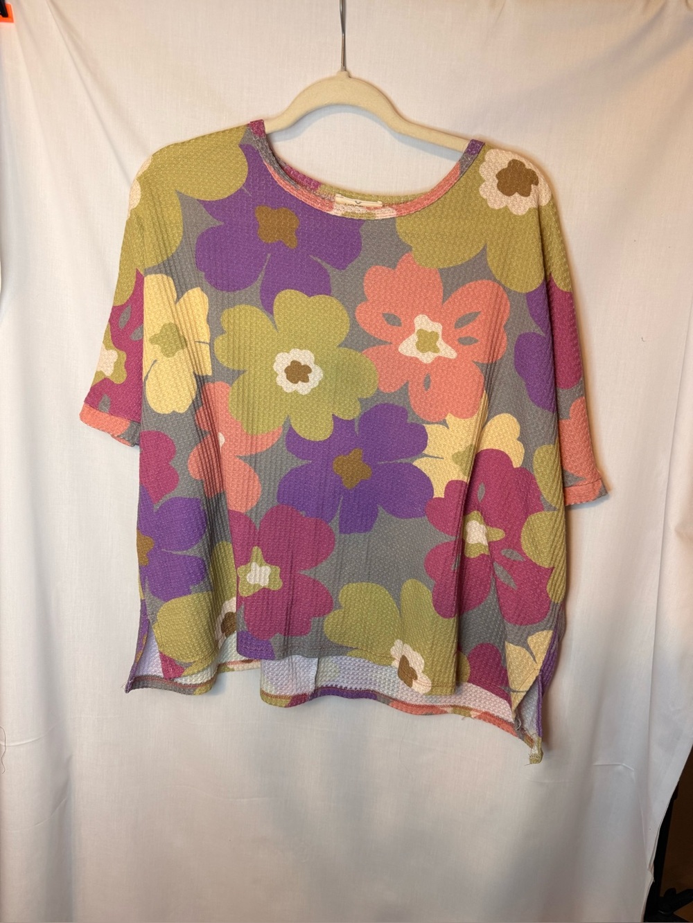 Hopely Size Large Floral Oversized Women's Top in Multi-Color